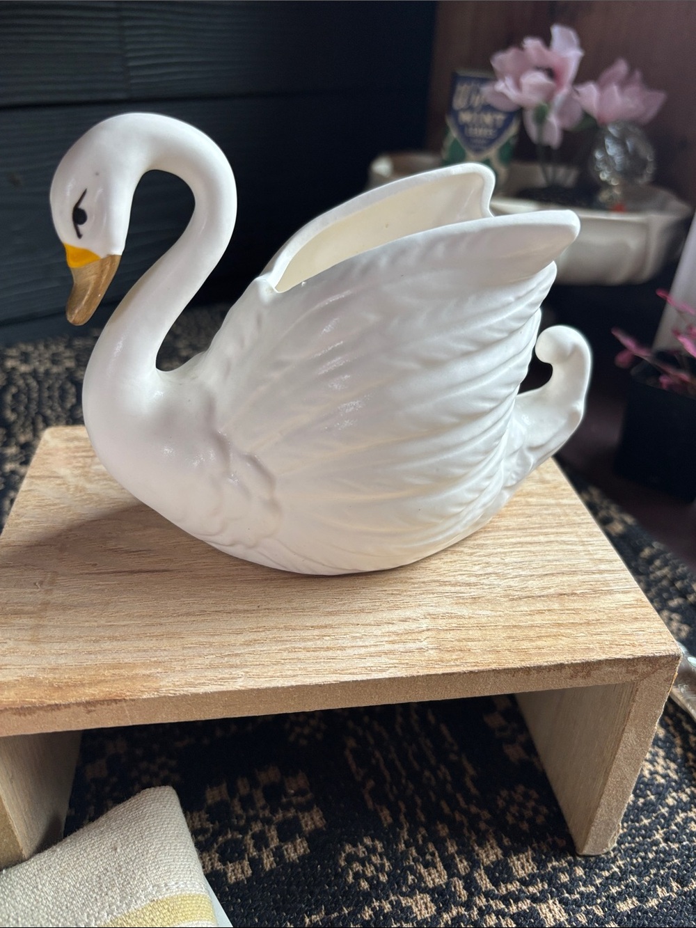 Vintage Ceramic White Swan✨